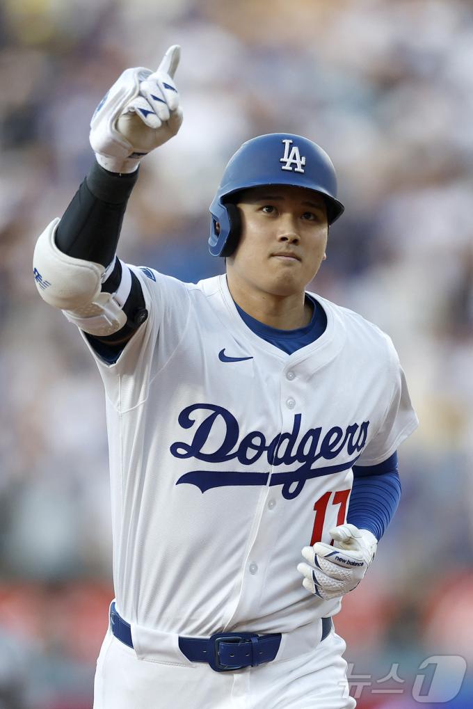 LA 다저스 오타니 쇼헤이가 31일(한국시간) 열린 2025 메이저리그 뉴욕 양키스전에서 시즌 21·22호 홈런을 터뜨려 팀의 8-5 역전승을 이끌었다. ⓒ AFP=뉴스1