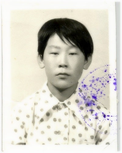  소년공으로 보낸 6년, 기름때 묻은 손으로 쌓아 올린 이 시간들은 훗날 그가 일관되게 강조하는 '억강부약'(특권과 반칙에 기반한 강자의 욕망을 절제시키고 약자의 삶을 보듬는) 정치 철학의 토양이 됐다. 사진은 이 당선인이 검정고시를 치를 당시의 모습. /사진=이재명 블로그