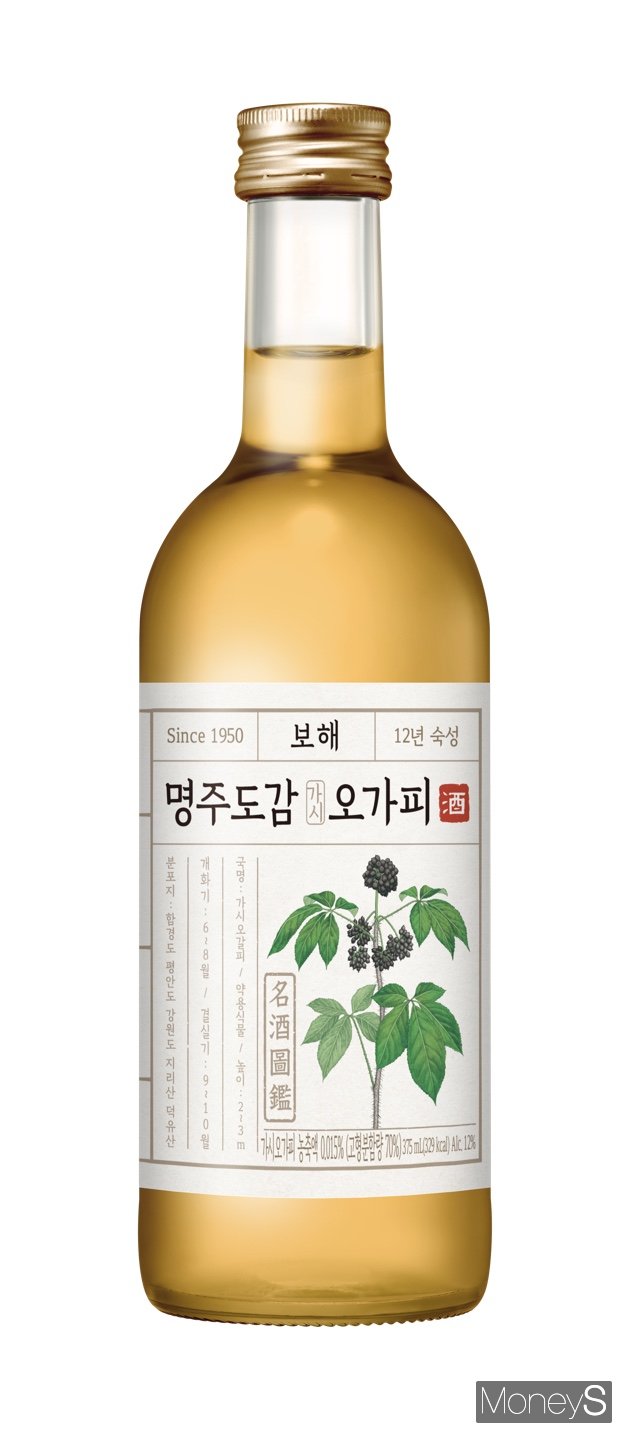 보해양조가 출시한 '보해 명주도감 가시오가피'/사진=보해양조 제공.
