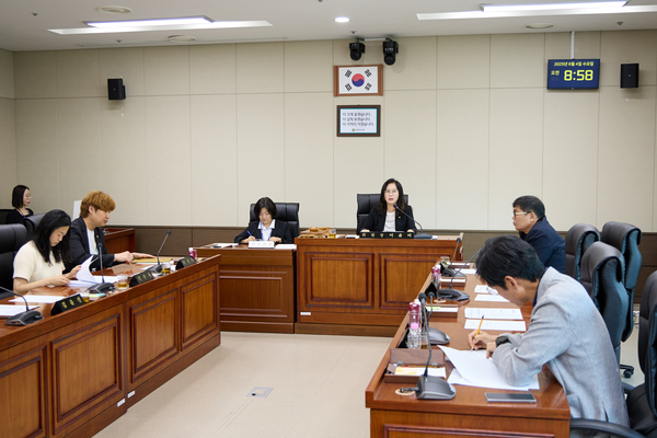 용인시의회 운영위원회가 4일 회의를 열어 오는 12일부터 27일까지 제293회 제1차 정례회를 개최키로 결정했다. /사진제공=용인특례시의회 
