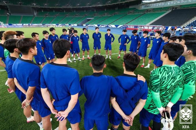 이라크 바스라 국제경기장에서 마지막 훈련을 마친 축구대표팀(대한축구협회 제공)