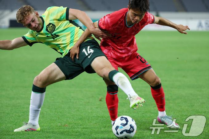 5일 오후 경기도 용인미르스타디움에서 열린 하나은행 초청 U-22 
