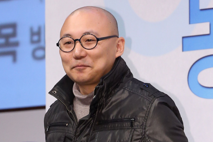 웹툰작가 주호민이 아들 아동학대 사건의 2심 무죄 판결 관련 장문의 입장을 밝혔다. 사진은 지난 2013년 11월 서울 삼성전자 서초사옥에서 열린 SNS 드라마 '무한동력' 제작발표회에 참석한 웹툰작가 주호민. /사진=머니투데이