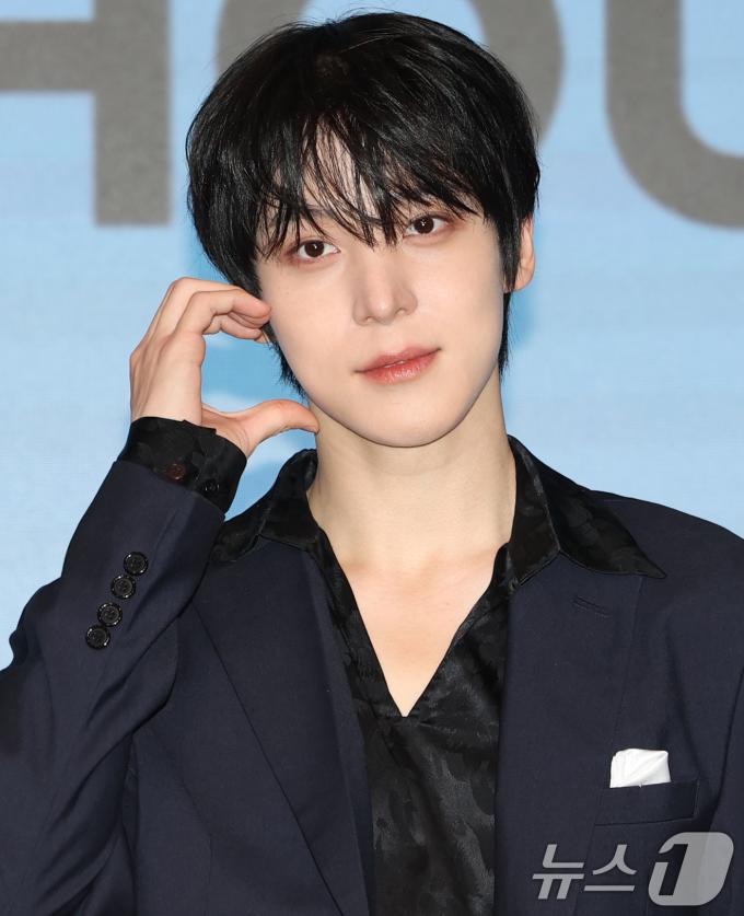 그룹 에이티즈(ATEEZ)의 윤호가 12일 서울 마포구 호텔나루 서울 엠갤러리에서 가진 미니 12집 '골든 아워 : 파트 3'(GOLDEN HOUR : Part.3) 발매 기자간담회에서 포즈를 취하고 있다. 2025.6.12/뉴스1 ⓒ News1 권현진 기자