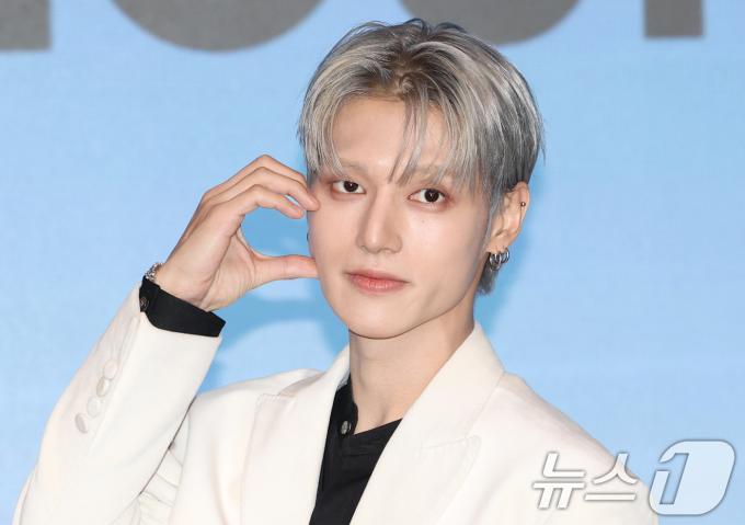 그룹 에이티즈(ATEEZ)의 우영이 12일 서울 마포구 호텔나루 서울 엠갤러리에서 가진 미니 12집 '골든 아워 : 파트 3'(GOLDEN HOUR : Part.3) 발매 기자간담회에서 포즈를 취하고 있다. 2025.6.12/뉴스1 ⓒ News1 권현진 기자