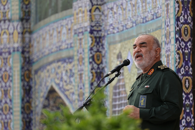 이스라엘이 이란 혁명수비대(IRGC) 본부를 공습해 호세인 살라미 이란 혁명수비대(IRGC) 총사령관이 숨졌다. 사진은 살라미 총사령관이 지난달 15일 이란 테헤란에서 열린 에브라힘 라이시 이란 전 대통령 추모 1주기 행사에 참석해 연설하는 모습. /사진=로이터 
