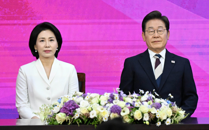 이재명 대통령과 부인 김혜경 여사가 4일 서울 여의도 국회 로텐더홀에서 열린 제21대 대통령 취임선서에 참석했다./사진=국회사진기자단
