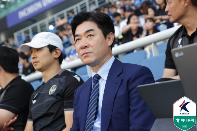 윤정환 인천 유나이티드 감독(한국프로축구연맹 제공)