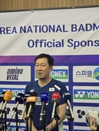 대한민국 배드민턴 대표팀 지휘봉을 잡은 박주봉 감독