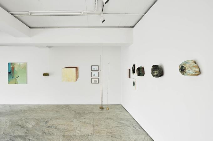구현모 '에코스 프롬 더 캐비넷'展 전시 전경 (PKM 갤러리 제공)