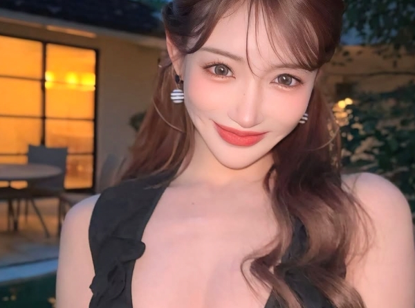 일본 AV배우 출신이자 인플루언서인 아스카 키라라가 주목 받고 있다. 사진은 아스카 키라라. /사진=아스카 키라라 인스타그램 캡처