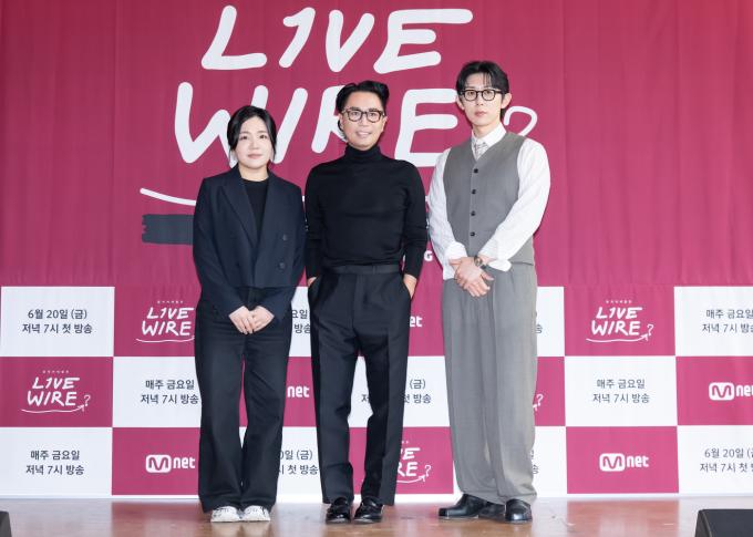 (왼쪽부터) 신유선 PD, 정재형, 코드 쿤스트/엠넷 제공