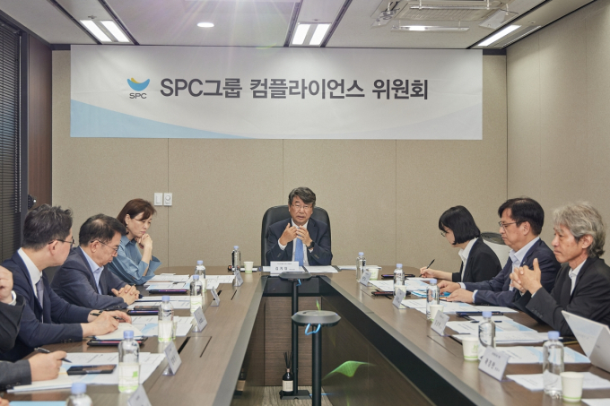 SPC그룹은 윤리·준법 체계를 감독하는 상설 독립 기구인 'SPC 컴플라이언스 위원회'가 출범했다고 19일 밝혔다. 김지형 전 대법관이 위원장을 맡았다. /사진=SPC그룹