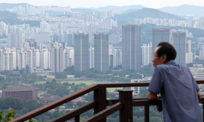 서울 남산에서 바라본 서울 아파트 단지 모습./사진=뉴시스