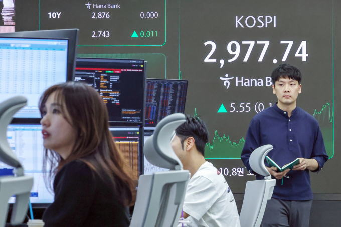20일 국내 증시가 상승세다. 사진은 전날 오후 서울 중구 하나은행 딜링룸. /사진=뉴스1 