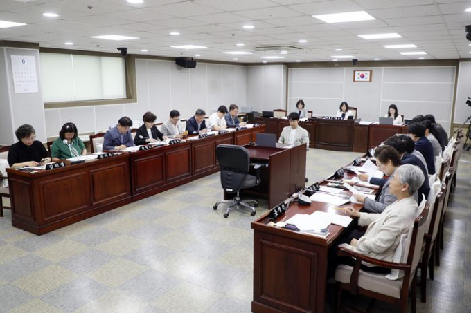 수원특례시의회가 20일 제393회 제1차 정례회 기간 중 예산결산특별위원회를 열고 있다. /사진제공=수원특례시의회