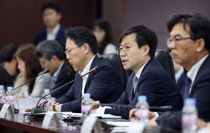 여한구 산업통상자원부 통상교섭본부장이 미국 출장길에 오른다. 사진은 여 본부장이 최근 서울 종로구 한국무역보험공사에서 열린 제46회 통상추진위원회에 나섰던 모습. /사진=산업통상자원부