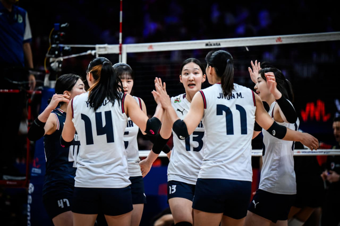 한국 여자배구가 2025 국제배구연맹(FIVB) 발리볼네이션스리그(VNL) 2주차 3차전에서 튀르키예에 패했다. 사진은 한국 여자배구 대표팀. /사진=국제배구연맹(FIVB) 홈페이지 캡처