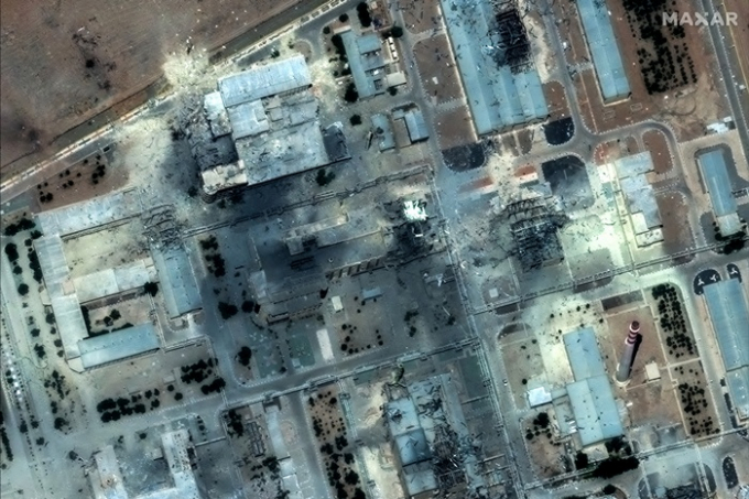 국제원자력기구(IAEA)는 미군 공습으로 인해 이란 이스파한 핵 단지 지하터널 입구가 타격받았다고 전했다. 사진은 지난 22일(현지시각) 이란 이스파한 핵기술센터가 미군 공습으로 파괴된 모습. /사진=로이터 