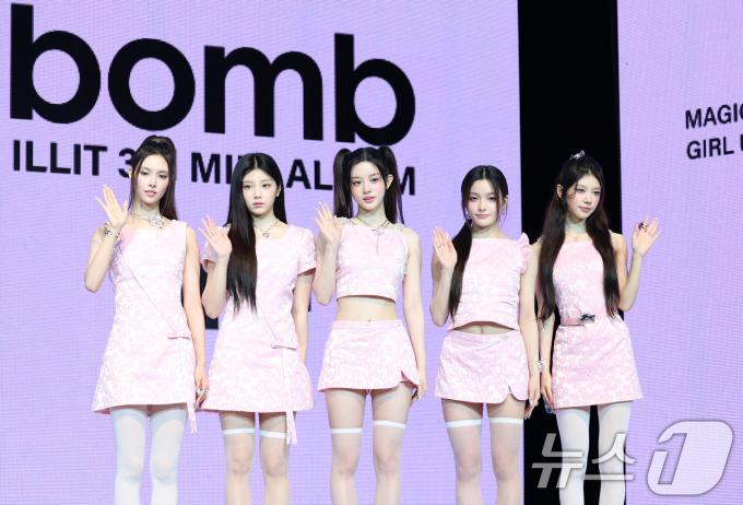 그룹 아일릿의 윤아(왼쪽부터)와 민주, 모카, 원희, 이로하 2025.6.16/뉴스1 ⓒ News1 권현진 기자