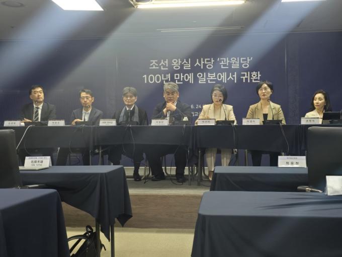 24일 서울고궁박물관 대강당에서 관월당 반환과 관련한 기자간담회 Q&A가 진행되고 있다. ⓒ 뉴스1 김정한 기자