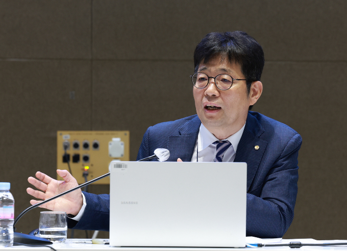 유상대 한국은행 부총재가 24일 서울 중구 한국은행에서 기자간담회를 하고 있다./사진=한국은행