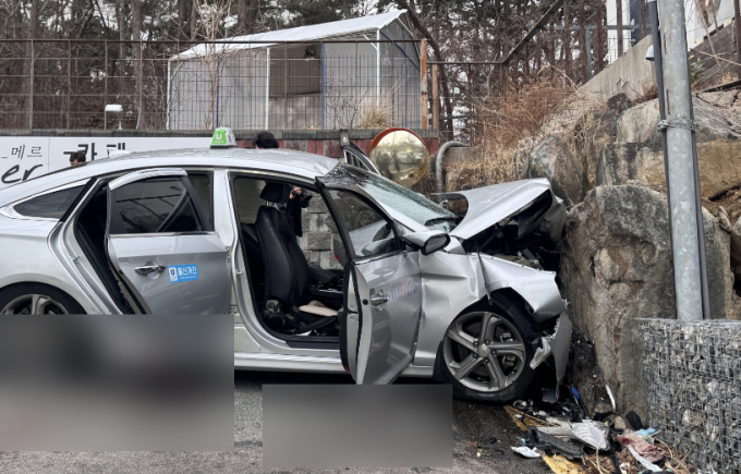 현대해상이 최근 약물운전에 따른 교통사고가 크게 증가했다고 26일 밝혔다. 사진은 올해 울산시에서 발생한 교통사고 현장. 사진은 기사 내용과 직접적인 관련이 없음./사진=뉴스1 김세은 기자