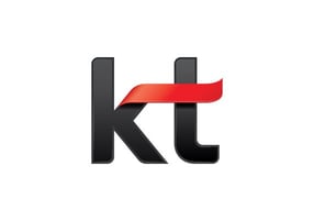 KT가 NH농협은행과  &#039;차세대 컨택센터 구축&#039; 사업 계약을 맺고 총 400억원 규모의 AI 기반 컨택센터 구축을 본격 추진한다. 사진은 KT 로고. /사진=KT 제공