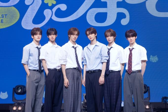 투어스