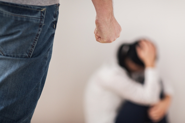 헤어진 여자친구 집에 무단 침입해 둔기로 폭행하고 성폭행을 저지른 30대가 중형을 선고받았다. 사진은 기사 내용과 직접적인 관련이 없음. /사진=클립아트코리아