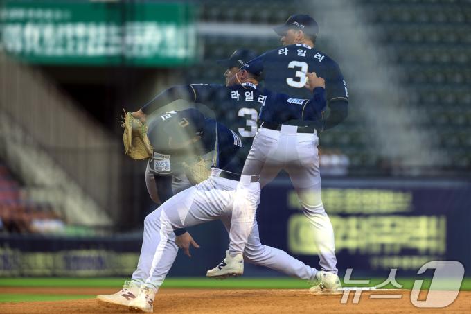 투구하는 NC 다이노스 외국인 투수 라일리 톰슨. 2025.6.17/뉴스1 ⓒ News1 박정호 기자