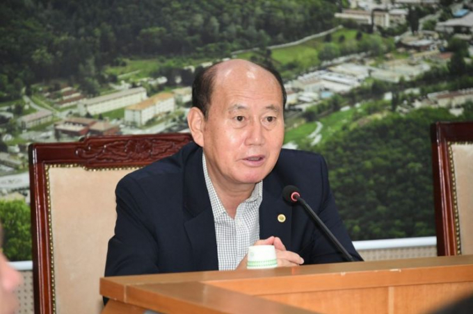 박형덕 동두천 시장이 GTX-C 연장 추진을 위한 공약사항 보고회를 개최하고 있는 모습. /사진제공=동두천시 
