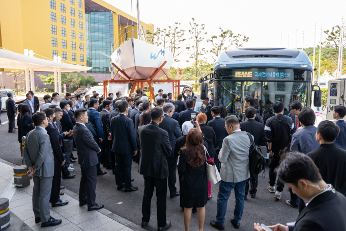 제12회 국제 e모빌리티엑스포가 제주신화월드 일대에서 9~12일 열린다. 사진은 지난해 행사 당시 모습. /사진=e모빌리티엑스포 조직위