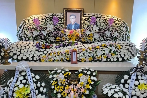 곽원태 천안시 서북구청장의 빈소가 천안 하늘공원장례식장에 마련됐다. 사진은 지난 7일 천안 하늘공원장례식장에 마련된 곽원태 천안시 서북구청장 빈소. /사진=뉴스1