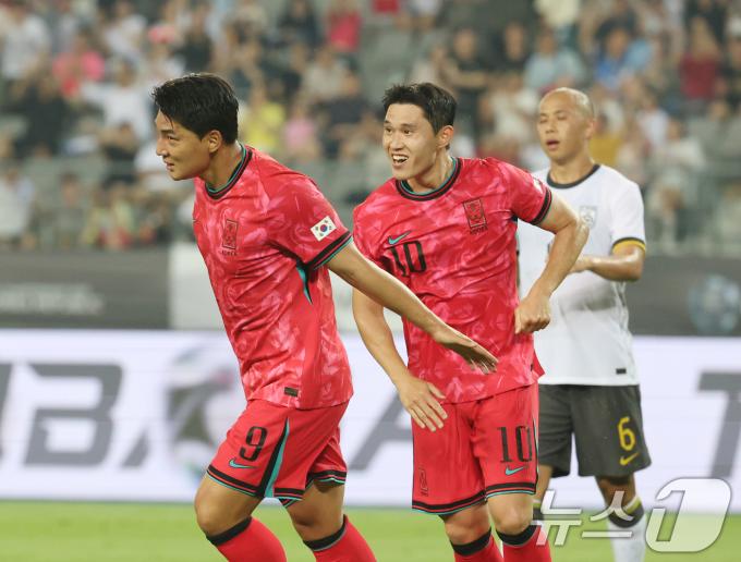 [뉴스1 PICK] 홍명보호, 중국과 동아시안컵 첫 경기서 3대0 완승