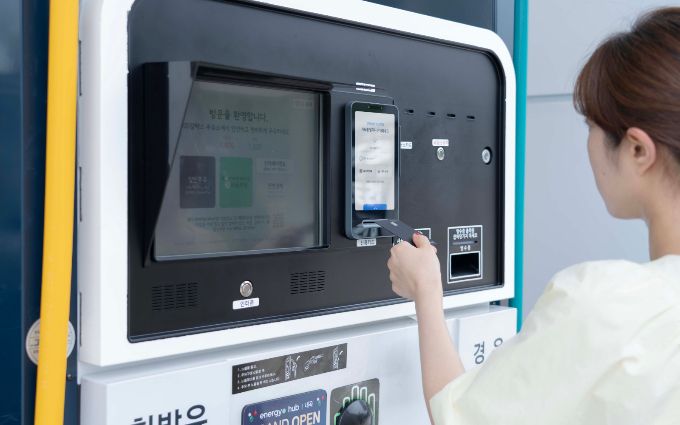 비바리퍼블리카(토스) 자회사 토스플레이스가 8일 GS칼텍스와 전략적 업무협약을 맺었다. /사진=토스플레이스