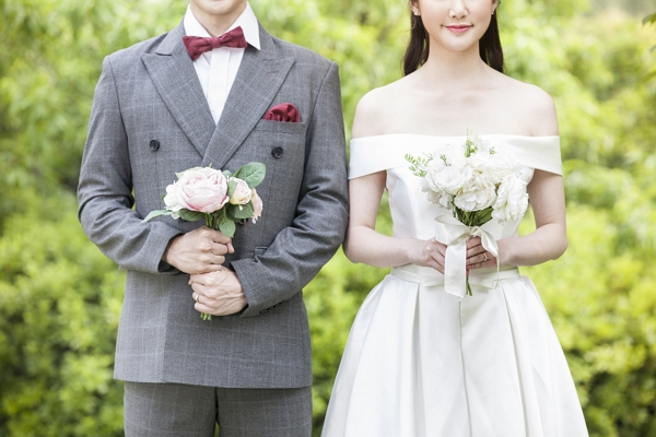 친구 결혼식에 참석했다가 답례품을 받고 서운했다는 누리꾼 사연이 전해졌다. 사진은 기사의 이해를 돕기 위한 자료 사진. /사진=클립아트코리아