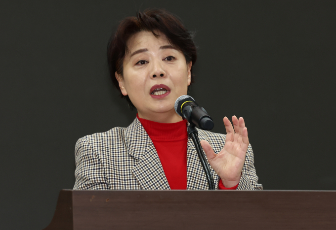 국민의힘이 9일 윤희숙 여의도연구원장을 혁신위원장으로 임명했다. 사진은 지난 2월18일 윤희숙 국민의힘 여의도연구원장이 서울 여의도 국회 의원회관에서 열린 '창립 30주년 여의도연구원 연속토론회, 국민 위에 군림하는 국가기관 정상인가'에서 개회사를 하고 있는 모습. /사진=뉴스1