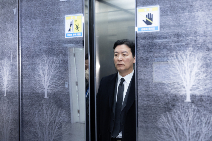 윤석열 전 대통령의 체포를 저지한 혐의를 받는 김성훈 전 대통령경호처 차장이 입장을 밝혔다. 사진은 김성훈 전 대통령경호처 차장이 청문회에 출석하기 위해 이동하는 모습. /사진=뉴스1