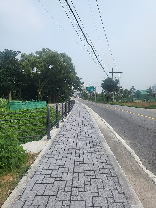 공사가 완료된 보도. /사진제공=파주시
