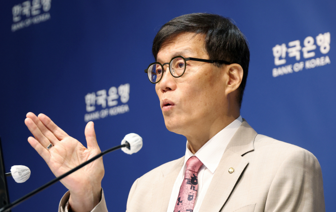 이창용 한국은행 총재가 10일 서울 중구 한국은행에서 열린 금융통화위원회 금리 결정에 대한 기자간담회에서 발언하고 있다.  /사진=사진공동취재단