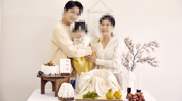 메이크업숍 사장이 2시간 늦어 돌잔치를 망쳐놓고도 추가 결제를 요구해 황당하다는 여성의 사연이 전해졌다. 사진은 기사의 이해를 돕기 위한 자료 사진. /사진=클립아트코리아