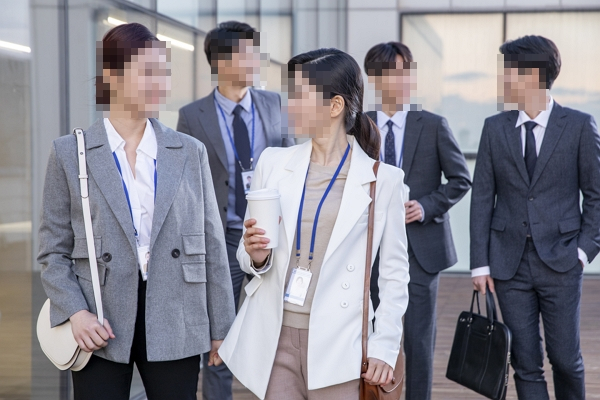 제헌절을 다시 공휴일로 지정하기 위한 법안이 발의됐다. 사진은 기사의 이해를 돕기 위한 자료 사진. /사진=클립아트코리아