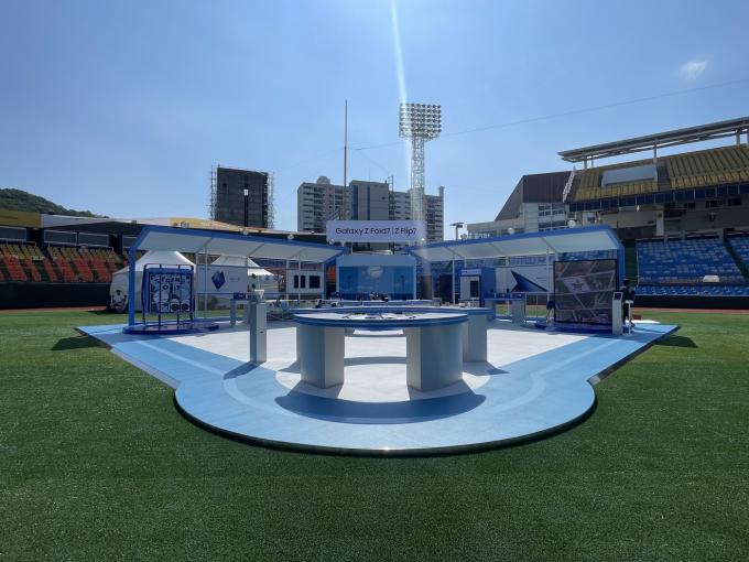 KBO는 삼성전자와 함께 KBO 올스타전 팬 페스트 존에서 ‘갤럭시 체험존’을 운영하고, 특별한 이벤트로 팬들에게 즐거움을 선사할 예정이다.(KBO 제공)