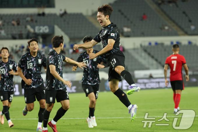 강상윤이 11일 오후 경기 용인시 처인구 용인미르스타디움에서 열린 2025 동아시아축구연맹(EAFF) E-1 챔피언십 남자부 대한민국과 홍콩의 경기에서 득점한 뒤 기뻐하고 있다. 2025.7.11/뉴스1 ⓒ News1 김영운 기자