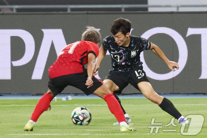 강상윤이 11일 오후 경기 용인시 처인구 용인미르스타디움에서 열린 2025 동아시아축구연맹(EAFF) E-1 챔피언십 남자부 대한민국과 홍콩의 경기에서 공격을 하고 있다. 2025.7.11/뉴스1 ⓒ News1 김영운 기자