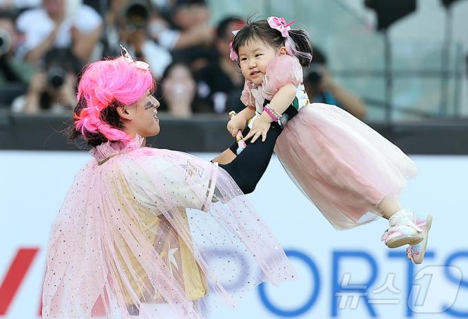 12일 대전 한화생명 볼파크에서 열린 ‘2025 신한 SOL뱅크 KBO 올스타전’에서 KIA 박찬