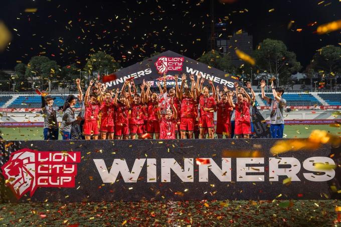 여자 15세 이하(U15) 축구 대표팀이 싱가포르에서 열린 친선대회에서 전승 우승을 차지했다. (싱가포르축구협회 제공)