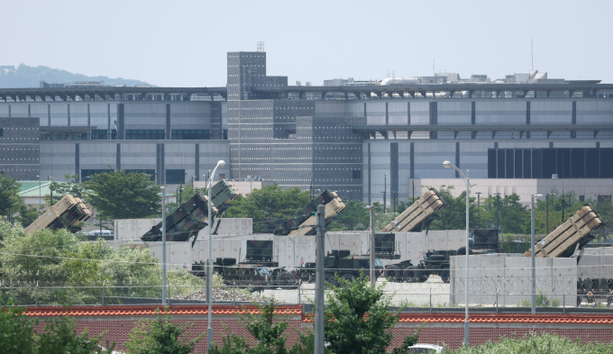 미국 의회가 연례 국방 예산·정책 법안 초안에서 주한미군 관련 조항을 일부 변경할 예정이다. 사진은 지난 9일 경기 평택시 팽성읍 주한미군기지 캠프 험프리스에 패트리어트(PAC-3) 미사일이 배치된 모습. /사진=뉴스1