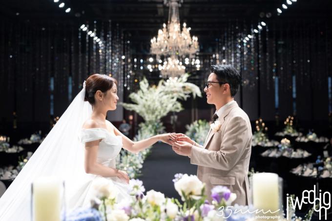 방송인 김준호, 김지민 / 아이웨딩 제공